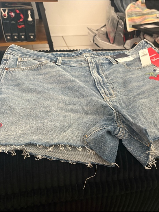 Old Navy Denim - Old Navy Light Wash Denim Cutoff Shorts - Blue
